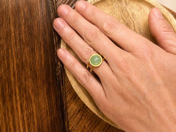 Anel azélys dourado – Aventurina verde